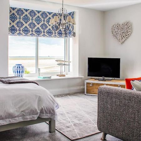 Seafront Apartment With Stunning Views Cleethorpes Exterior photo